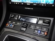 ポルシェ 911(Type991) ﾀｰﾎﾞS ｽﾎﾟｰﾂｸﾛﾉ&ｶｰﾎﾞﾝｲﾝﾃﾘｱPKG　正規D車  ｴﾝﾄﾘｰD PCCB 赤革 ﾍﾞﾝﾁﾚｰﾀｰ ｻﾝﾙｰﾌ ﾅﾋﾞTV Bｶﾒﾗ  LEDﾗｲﾄ　2年保証付