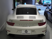 ポルシェ 911(Type991) ﾀｰﾎﾞS ｽﾎﾟｰﾂｸﾛﾉ&ｶｰﾎﾞﾝｲﾝﾃﾘｱPKG　正規D車  ｴﾝﾄﾘｰD PCCB 赤革 ﾍﾞﾝﾁﾚｰﾀｰ ｻﾝﾙｰﾌ ﾅﾋﾞTV Bｶﾒﾗ  LEDﾗｲﾄ　2年保証付