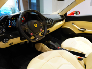 フェラーリ 488スパイダー F1 DCT　正規ﾃﾞｨｰﾗｰ車 ROSSOCORSA×CREMAﾚｻﾞｰ  20ｲﾝﾁ鍛造AW 電動ｼｰﾄ JBLｻｳﾝﾄﾞ ｶｰﾎﾞﾝｲﾝﾃﾘｱ ﾌﾛﾝﾄﾘﾌﾀｰ CCM SCM2