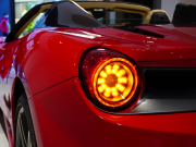 フェラーリ 488スパイダー F1 DCT　正規ﾃﾞｨｰﾗｰ車 ROSSOCORSA×CREMAﾚｻﾞｰ  20ｲﾝﾁ鍛造AW 電動ｼｰﾄ JBLｻｳﾝﾄﾞ ｶｰﾎﾞﾝｲﾝﾃﾘｱ ﾌﾛﾝﾄﾘﾌﾀｰ CCM SCM2