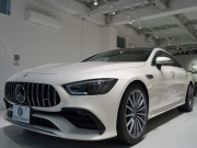 AMG GT 4ドアクーペ GT43 4MATIC+ AMG RIDE CONTROL+ PKG 1オーナー 右H Meコネクト HUD Pスタ 黒革 パノラマSR MBUXナビTV ベンチレーター ダイナミックシート ブルメスター ハンズフリーA AIRマチック 新車保証継承可