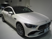 AMG GT 4ドアクーペ GT43 4MATIC+ AMG RIDE CONTROL+ PKG 1オーナー 右H Meコネクト HUD Pスタ 黒革 パノラマSR MBUXナビTV ベンチレーター ダイナミックシート ブルメスター ハンズフリーA AIRマチック 新車保証継承可