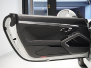 ポルシェ ボクスター GTS ｽﾎﾟｰﾂｸﾛﾉPKG　正規D車 右H 赤幌 有償色 ｺﾝﾋﾞ革 ｼｰﾄﾋｰﾀｰ ﾅﾋﾞTV  PASM ｶﾞｰｽﾞﾚｯﾄﾞﾒｰﾀｰ ｶﾗｰｸﾚｽﾄ20AW ｽﾎﾟｰﾂEX　2年保証付