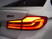 BMW Mシリーズ M5 4.4 M xDrive ｺﾝﾌｫｰﾄPKG　600ps ﾌﾞﾗｯｸﾒﾘﾉﾚｻﾞｰ ｶｰﾎﾞﾝﾙｰﾌ ﾅﾋﾞTV harman/kardon ﾍｯﾄﾞｱｯﾌﾟD ﾍﾞﾝﾁﾚｰｼｮﾝ Mｴｷｿﾞｰｽﾄ 20AW　2年保証