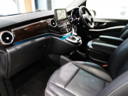 メルセデスベンツ Vクラス V220d AVG ﾛﾝｸﾞ　ﾏｲﾊﾞｯﾊ仕様 ｴｸﾞｾｸﾃｨﾌﾞｼｰﾄ TVﾓﾆﾀｰ付ﾊﾟｰﾃｰｼｮﾝ 専用ｺﾝﾄﾛｰﾙﾊﾟﾈﾙ 4人乗り　2年保証付