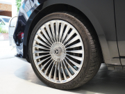 メルセデスベンツ Vクラス V220d AVG ﾛﾝｸﾞ　ﾏｲﾊﾞｯﾊ仕様 ｴｸﾞｾｸﾃｨﾌﾞｼｰﾄ TVﾓﾆﾀｰ付ﾊﾟｰﾃｰｼｮﾝ 専用ｺﾝﾄﾛｰﾙﾊﾟﾈﾙ 4人乗り　2年保証付