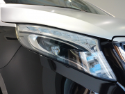 メルセデスベンツ Vクラス V220d AVG ﾛﾝｸﾞ　ﾏｲﾊﾞｯﾊ仕様 ｴｸﾞｾｸﾃｨﾌﾞｼｰﾄ TVﾓﾆﾀｰ付ﾊﾟｰﾃｰｼｮﾝ 専用ｺﾝﾄﾛｰﾙﾊﾟﾈﾙ 4人乗り　2年保証付