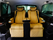 メルセデスベンツ Vクラス V220d AVG ﾛﾝｸﾞ　ﾏｲﾊﾞｯﾊ仕様 ｴｸﾞｾｸﾃｨﾌﾞｼｰﾄ TVﾓﾆﾀｰ付ﾊﾟｰﾃｰｼｮﾝ 専用ｺﾝﾄﾛｰﾙﾊﾟﾈﾙ 4人乗り　2年保証付