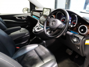 メルセデスベンツ Vクラス V220d AVG ﾛﾝｸﾞ　ﾏｲﾊﾞｯﾊ仕様 ｴｸﾞｾｸﾃｨﾌﾞｼｰﾄ TVﾓﾆﾀｰ付ﾊﾟｰﾃｰｼｮﾝ 専用ｺﾝﾄﾛｰﾙﾊﾟﾈﾙ 4人乗り　2年保証付