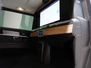 メルセデスベンツ Vクラス V220d AVG ﾛﾝｸﾞ　ﾏｲﾊﾞｯﾊ仕様 ｴｸﾞｾｸﾃｨﾌﾞｼｰﾄ TVﾓﾆﾀｰ付ﾊﾟｰﾃｰｼｮﾝ 専用ｺﾝﾄﾛｰﾙﾊﾟﾈﾙ 4人乗り　2年保証付