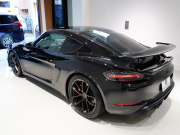 ポルシェ 718 ケイマン GT4 PDK　RHD ｽﾎﾟｰﾂｸﾛﾉPKG　1ｵｰﾅｰ 正規D車 Race-Tex&ｶｰﾎﾞﾝｲﾝﾃﾘｱ 18wayｱﾀﾞﾌﾟﾃｨﾌﾞｼｰﾄ PCMﾅﾋﾞ Bｶﾒﾗ BOSEｻｳﾝﾄﾞ LEDﾍｯﾄﾞﾗｲﾄ PDLS Plus 電格ﾐﾗｰ 20AW　新車保証