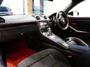 ポルシェ 718 ケイマン GT4 PDK　RHD ｽﾎﾟｰﾂｸﾛﾉPKG　1ｵｰﾅｰ 正規D車 Race-Tex&ｶｰﾎﾞﾝｲﾝﾃﾘｱ 18wayｱﾀﾞﾌﾟﾃｨﾌﾞｼｰﾄ PCMﾅﾋﾞ Bｶﾒﾗ BOSEｻｳﾝﾄﾞ LEDﾍｯﾄﾞﾗｲﾄ PDLS Plus 電格ﾐﾗｰ 20AW　新車保証