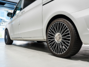 メルセデスベンツ Vクラス V220d AVG ロング レーダーP マイバッハ仕様 エグセクティブシート TVモニター付パーテーション パノラマSR 4人乗り 2年保証付