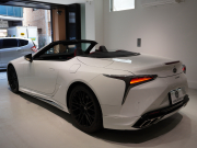 レクサス LC 500 Convertible　1ｵｰﾅｰ ﾏｰｸﾚﾋﾞﾝｿﾝ LexusSafetySystem+ 専用ｾﾐｱﾆﾘﾝﾚｻﾞｰｼｰﾄ ﾌﾚｱﾚｯﾄﾞｲﾝﾃﾘｱ ﾓﾃﾞﾘｽﾀｴｱﾛ&TRD21ｲﾝﾁAW　新車保証