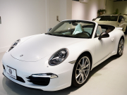 ポルシェ 911(Type991) ｶﾚﾗSｶﾌﾞﾘｵﾚ　MY13 ｸﾞﾚｰ革 ﾍﾞﾝﾁﾚｰﾀｰ ｶﾛｯﾂｪﾘｱSDﾅﾋﾞ BOSEｻｳﾝﾄﾞ PASM ﾊﾟﾜｸﾗﾏﾌﾗｰ ﾌﾙﾗｯﾋﾟﾝｸﾞ　2年保証付