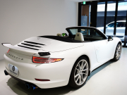 ポルシェ 911(Type991) ｶﾚﾗSｶﾌﾞﾘｵﾚ　MY13 ｸﾞﾚｰ革 ﾍﾞﾝﾁﾚｰﾀｰ ｶﾛｯﾂｪﾘｱSDﾅﾋﾞ BOSEｻｳﾝﾄﾞ PASM ﾊﾟﾜｸﾗﾏﾌﾗｰ ﾌﾙﾗｯﾋﾟﾝｸﾞ　2年保証付