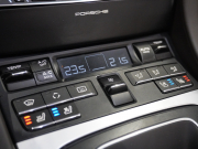 ポルシェ 911(Type991) ｶﾚﾗSｶﾌﾞﾘｵﾚ　MY13 ｸﾞﾚｰ革 ﾍﾞﾝﾁﾚｰﾀｰ ｶﾛｯﾂｪﾘｱSDﾅﾋﾞ BOSEｻｳﾝﾄﾞ PASM ﾊﾟﾜｸﾗﾏﾌﾗｰ ﾌﾙﾗｯﾋﾟﾝｸﾞ　2年保証付