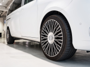 メルセデスベンツ Vクラス V220d AVG ﾛﾝｸﾞ ﾚｰﾀﾞｰP　ﾏｲﾊﾞｯﾊ仕様 ｴｸﾞｾｸﾃｨﾌﾞｼｰﾄ TVﾓﾆﾀｰ付ﾊﾟｰﾃｰｼｮﾝ 4人乗り　2年保証付