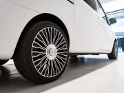 メルセデスベンツ Vクラス V220d AVG ﾛﾝｸﾞ ﾚｰﾀﾞｰP　ﾏｲﾊﾞｯﾊ仕様 ｴｸﾞｾｸﾃｨﾌﾞｼｰﾄ TVﾓﾆﾀｰ付ﾊﾟｰﾃｰｼｮﾝ 4人乗り　2年保証付