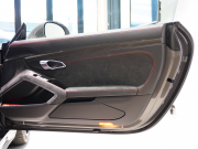 ポルシェ 911(Type991.2) GT3 ｸﾗﾌﾞｽﾎﾟｰﾂ ｽﾎﾟｰﾂｸﾛﾉP　正規D車 後期 MY18 ｶｰﾎﾞﾝﾊﾞｹｯﾄ PCMﾅﾋﾞ ｽﾎﾟｰﾂEX LEDﾍｯﾄﾞﾗｲﾄ PDLSﾌﾟﾗｽ 専用20AW ﾛｰﾙﾊﾞｰ ｶｰﾎﾞﾝｲﾝﾃﾘｱP　2年保証付