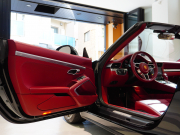 ポルシェ 911(Type991.2) ｶﾚﾗ4 ｶﾌﾞﾘｵﾚ ｽﾎﾟｰﾂｸﾛﾉPKG　正規D車 MY17 左H ﾌﾙﾚｻﾞｰｲﾝﾃﾘｱ ｴﾝﾄﾘｰD 赤革 純正PCMﾅﾋﾞ ﾌﾙｾｸﾞTV CarPlay ｽﾎﾟｰﾂｴｸﾞｿﾞｰｽﾄ RSﾃﾞｻﾞｲﾝ20AW　2年保証付