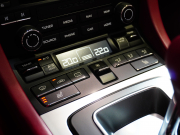 ポルシェ 911(Type991.2) ｶﾚﾗ4 ｶﾌﾞﾘｵﾚ ｽﾎﾟｰﾂｸﾛﾉPKG　正規D車 MY17 左H ﾌﾙﾚｻﾞｰｲﾝﾃﾘｱ ｴﾝﾄﾘｰD 赤革 純正PCMﾅﾋﾞ ﾌﾙｾｸﾞTV CarPlay ｽﾎﾟｰﾂｴｸﾞｿﾞｰｽﾄ RSﾃﾞｻﾞｲﾝ20AW　2年保証付