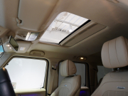 AMG Gクラス G63 AMGﾚｻﾞｰｴｸｽｸﾙｰｼﾌﾞPKG　正規D車 1ｵｰﾅｰ 左H Meｺﾈｸﾄ ﾍﾞｰｼﾞｭ革 ｻﾝﾙｰﾌ 純正ﾅﾋﾞTV Burmester AMGﾊﾟﾌｫｰﾏﾝｽEX AMG20ｲﾝﾁAW OPｶﾗｰ　2年保証