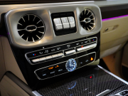 AMG Gクラス G63 AMGﾚｻﾞｰｴｸｽｸﾙｰｼﾌﾞPKG　正規D車 1ｵｰﾅｰ 左H Meｺﾈｸﾄ ﾍﾞｰｼﾞｭ革 ｻﾝﾙｰﾌ 純正ﾅﾋﾞTV Burmester AMGﾊﾟﾌｫｰﾏﾝｽEX AMG20ｲﾝﾁAW OPｶﾗｰ　2年保証