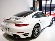 ポルシェ 911(Type991.1) ﾀｰﾎﾞS ｽﾎﾟｰﾂｸﾛﾉ&ｶｰﾎﾞﾝｲﾝﾃﾘｱPKG　正規D車 ｴﾝﾄﾘｰD PCCB 茶革 ﾍﾞﾝﾁﾚｰﾀｰ ｶﾞﾗｽﾙｰﾌ ﾅﾋﾞTV BOSEｻｳﾝﾄﾞ Bｶﾒﾗ PDLS付LEDﾗｲﾄ　2年保証付