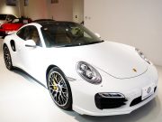 ポルシェ 911(Type991.1) ﾀｰﾎﾞS ｽﾎﾟｰﾂｸﾛﾉ&ｶｰﾎﾞﾝｲﾝﾃﾘｱPKG　正規D車 ｴﾝﾄﾘｰD PCCB 茶革 ﾍﾞﾝﾁﾚｰﾀｰ ｶﾞﾗｽﾙｰﾌ ﾅﾋﾞTV BOSEｻｳﾝﾄﾞ Bｶﾒﾗ PDLS付LEDﾗｲﾄ　2年保証付