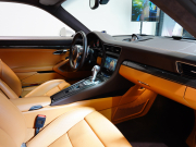 ポルシェ 911(Type991.1) ﾀｰﾎﾞS ｽﾎﾟｰﾂｸﾛﾉ&ｶｰﾎﾞﾝｲﾝﾃﾘｱPKG　正規D車 ｴﾝﾄﾘｰD PCCB 茶革 ﾍﾞﾝﾁﾚｰﾀｰ ｶﾞﾗｽﾙｰﾌ ﾅﾋﾞTV BOSEｻｳﾝﾄﾞ Bｶﾒﾗ PDLS付LEDﾗｲﾄ　2年保証付