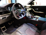 ランボルギーニ ウルス 4.0 ﾊｲｳｪｲ&ｱｰﾊﾞﾝﾛｰﾄﾞPKG　1ｵｰﾅｰ 正規D車 左H 5人乗り B/KｽﾀｲﾙPKG 黒革 ﾋｰﾀｰ&ﾍﾞﾝﾁﾚｰﾀｰ ﾊﾟﾉﾗﾏSR 純正ﾅﾋﾞTV ﾄｯﾌﾟﾋﾞｭｰｶﾒﾗ Bang&Olufsen ﾍｯﾄﾞｱｯﾌﾟD 23ｲﾝﾁTaigeteAW　新車保証