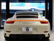 ポルシェ 911(Type991.2) ｶﾚﾗ4 ｽﾎﾟｰﾂｸﾛﾉPKG　右H ﾌﾙﾚｻﾞｰﾂｰﾄﾝｲﾝﾃﾘｱ 赤革 純正PCMﾅﾋﾞ CarPlay Bｶﾒﾗ ﾊﾟｰｸｱｼｽﾄ ｶﾚﾗS20AW　2年保証付