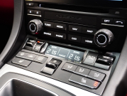 ポルシェ 911(Type991.2) ｶﾚﾗ4 ｽﾎﾟｰﾂｸﾛﾉPKG　右H ﾌﾙﾚｻﾞｰﾂｰﾄﾝｲﾝﾃﾘｱ 赤革 純正PCMﾅﾋﾞ CarPlay Bｶﾒﾗ ﾊﾟｰｸｱｼｽﾄ ｶﾚﾗS20AW　2年保証付