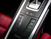 ポルシェ 911(Type991.2) ｶﾚﾗ4 ｽﾎﾟｰﾂｸﾛﾉPKG　右H ﾌﾙﾚｻﾞｰﾂｰﾄﾝｲﾝﾃﾘｱ 赤革 純正PCMﾅﾋﾞ CarPlay Bｶﾒﾗ ﾊﾟｰｸｱｼｽﾄ ｶﾚﾗS20AW　2年保証付