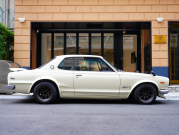 日産 スカイライン GT-R KPGC10 ﾊｺｽｶ　S20ｴﾝｼﾞﾝ ｿﾚｯｸｽ ﾀｺ足 ﾃﾞｭｱﾙﾏﾌﾗｰ ﾛｰﾙｹｰｼﾞ ﾜﾀﾅﾍﾞ15ｲﾝﾁAW