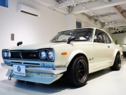 日産 スカイライン GT-R KPGC10 ﾊｺｽｶ　S20ｴﾝｼﾞﾝ ｿﾚｯｸｽ ﾀｺ足 ﾃﾞｭｱﾙﾏﾌﾗｰ ﾛｰﾙｹｰｼﾞ ﾜﾀﾅﾍﾞ15ｲﾝﾁAW