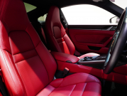 ポルシェ 911(Type992) ｶﾚﾗS ｽﾎﾟｰﾂｸﾛﾉPKG　正規D車 右H ｴﾝﾄﾘｰD ﾌﾙﾚｻﾞｰﾂｰﾄﾝｲﾝﾃﾘｱ 赤革 純正PCMﾅﾋﾞ CarPlay ｱｸﾃｨﾌﾞｾｰﾌﾃｨ ｻﾗｳﾝﾄﾞｶﾒﾗ ｶﾚﾗｸﾗｼｯｸ20/21AW　2年保証
