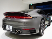 ポルシェ 911(Type992) ｶﾚﾗS ｽﾎﾟｰﾂｸﾛﾉPKG　正規D車 右H ｴﾝﾄﾘｰD ﾌﾙﾚｻﾞｰﾂｰﾄﾝｲﾝﾃﾘｱ 赤革 純正PCMﾅﾋﾞ CarPlay ｱｸﾃｨﾌﾞｾｰﾌﾃｨ ｻﾗｳﾝﾄﾞｶﾒﾗ ｶﾚﾗｸﾗｼｯｸ20/21AW　2年保証