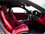 ポルシェ 911(Type992) ｶﾚﾗS ｽﾎﾟｰﾂｸﾛﾉPKG　正規D車 右H ｴﾝﾄﾘｰD ﾌﾙﾚｻﾞｰﾂｰﾄﾝｲﾝﾃﾘｱ 赤革 純正PCMﾅﾋﾞ CarPlay ｱｸﾃｨﾌﾞｾｰﾌﾃｨ ｻﾗｳﾝﾄﾞｶﾒﾗ ｶﾚﾗｸﾗｼｯｸ20/21AW　2年保証