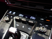 ポルシェ 911(Type992) ｶﾚﾗS ｽﾎﾟｰﾂｸﾛﾉPKG　正規D車 右H ｴﾝﾄﾘｰD ﾌﾙﾚｻﾞｰﾂｰﾄﾝｲﾝﾃﾘｱ 赤革 純正PCMﾅﾋﾞ CarPlay ｱｸﾃｨﾌﾞｾｰﾌﾃｨ ｻﾗｳﾝﾄﾞｶﾒﾗ ｶﾚﾗｸﾗｼｯｸ20/21AW　2年保証