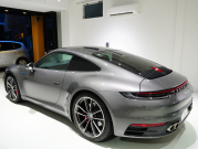 ポルシェ 911(Type992) ｶﾚﾗS ｽﾎﾟｰﾂｸﾛﾉPKG　正規D車 右H ｴﾝﾄﾘｰD ﾌﾙﾚｻﾞｰﾂｰﾄﾝｲﾝﾃﾘｱ 赤革 純正PCMﾅﾋﾞ CarPlay ｱｸﾃｨﾌﾞｾｰﾌﾃｨ ｻﾗｳﾝﾄﾞｶﾒﾗ ｶﾚﾗｸﾗｼｯｸ20/21AW　2年保証