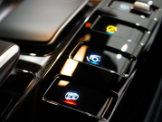 AMG GT R　後期ﾓﾃﾞﾙ 正規D車 ｷｰﾚｽｺﾞｰ AMGﾊﾞｹｯﾄｽﾎﾟｰﾂｼｰﾄ 純正ﾅﾋﾞTV CarPlay F&Bｶﾒﾗ AMGﾊﾟﾌｫｰﾏﾝｽEX ｶｰﾎﾞﾝｲﾝﾃﾘｱ LEDﾍｯﾄﾞﾗｲﾄ 20AW　2年保証付