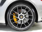 ポルシェ 911(Type991.2) ﾀｰﾎﾞS ｽﾎﾟｰﾂｸﾛﾉPKG　MY17 ｴﾝﾄﾘ‐D ﾚｻﾞｰｲﾝﾃﾘｱ 黒革 PCMﾅﾋﾞ Carplay PCCB ﾌﾞﾙﾒｽﾀｰS 　2年保証付