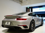 ポルシェ 911(Type991.2) ﾀｰﾎﾞS ｽﾎﾟｰﾂｸﾛﾉPKG　MY17 ｴﾝﾄﾘ‐D ﾚｻﾞｰｲﾝﾃﾘｱ 黒革 PCMﾅﾋﾞ Carplay PCCB ﾌﾞﾙﾒｽﾀｰS 　2年保証付