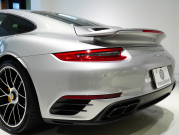 ポルシェ 911(Type991.2) ﾀｰﾎﾞS ｽﾎﾟｰﾂｸﾛﾉPKG　MY17 ｴﾝﾄﾘ‐D ﾚｻﾞｰｲﾝﾃﾘｱ 黒革 PCMﾅﾋﾞ Carplay PCCB ﾌﾞﾙﾒｽﾀｰS 　2年保証付