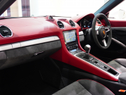 ポルシェ 718スパイダー 4.0 6MT　正規D車 ｽﾎﾟｰﾂｸﾛﾉP ｽﾊﾟｲﾀﾞｰｸﾗｼｯｸｲﾝﾃﾘｱ 18Wayｽﾎﾟｰﾂｼｰﾄ PCMﾅﾋﾞ Bｶﾒﾗ PASM ｽﾎﾟｴｸﾞ 20ｲﾝﾁ718ｽﾊﾟｲﾀﾞｰAW 新車保証付