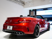 AMG Cクラス C63S ｶﾌﾞﾘｵﾚ ﾚｰﾀﾞｰSP　正規D車 後期ﾓﾃﾞﾙ 510ps 黒幌 赤黒ﾅｯﾊﾟ革 ﾅﾋﾞTV ﾌﾞﾙﾒｽﾀｰ ﾍｯﾄﾞｱｯﾌﾟﾃﾞｨｽﾌﾟﾚｲ ﾊﾟﾌｫｰﾏﾝｽEX ﾊﾟﾌｫｰﾏﾝｽｽﾃｱﾘﾝｸﾞ 専用19/20AW　2年保証