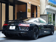 アウディ R8 5.2 FSI V10 Plus Quattro　正規D車 左H ﾌｧｲﾝﾊﾞｯﾊﾟｽﾎﾟｰﾂｼｰﾄ 純正MMIﾅﾋﾞ ｶｰﾎﾞﾝｾﾗﾐｯｸﾌﾞﾚｰｷ ｶｰﾎﾞﾝｴｸｽﾃﾘｱ ﾚｰｻﾞｰLED OP20ｲﾝﾁAW FABSPEEDﾏﾌﾗｰ　2年保証