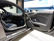 アウディ R8 5.2 FSI V10 Plus Quattro　正規D車 左H ﾌｧｲﾝﾊﾞｯﾊﾟｽﾎﾟｰﾂｼｰﾄ 純正MMIﾅﾋﾞ ｶｰﾎﾞﾝｾﾗﾐｯｸﾌﾞﾚｰｷ ｶｰﾎﾞﾝｴｸｽﾃﾘｱ ﾚｰｻﾞｰLED OP20ｲﾝﾁAW FABSPEEDﾏﾌﾗｰ　2年保証